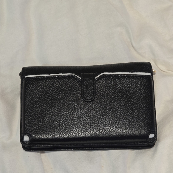 Michael Kors Leather Smartphone Crossbody - Picture 2 of 6